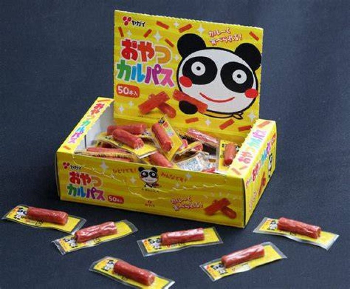 おやつカルパスと駄菓子のイメージ