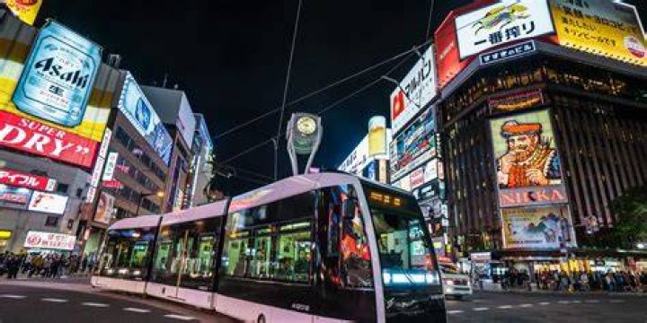 札幌すすきのの夜景とネオン街