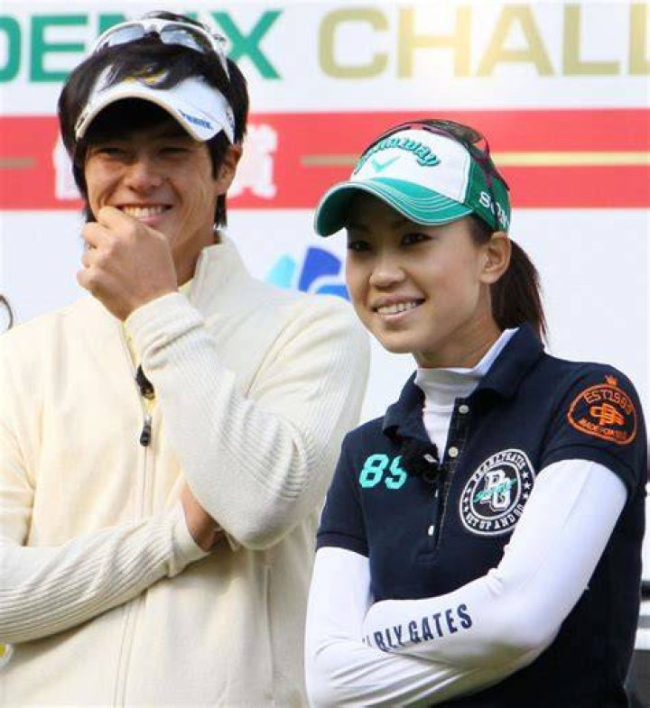 石川遼選手と奥さんの写真に関する検索イメージ