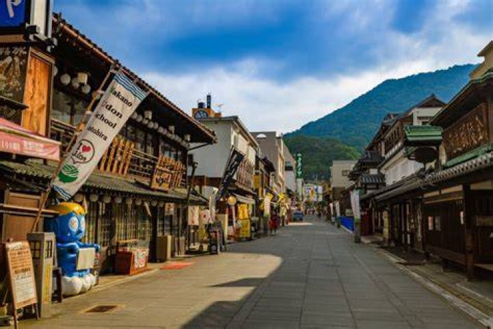 香川県高松市の街歩きと観光イメージ